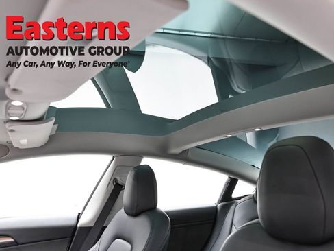 Used 2023 Tesla Model 3 Standard Range image 31