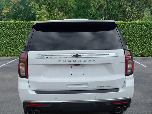 Used 2021 Chevrolet Suburban Premier w/ Premium Package image 8
