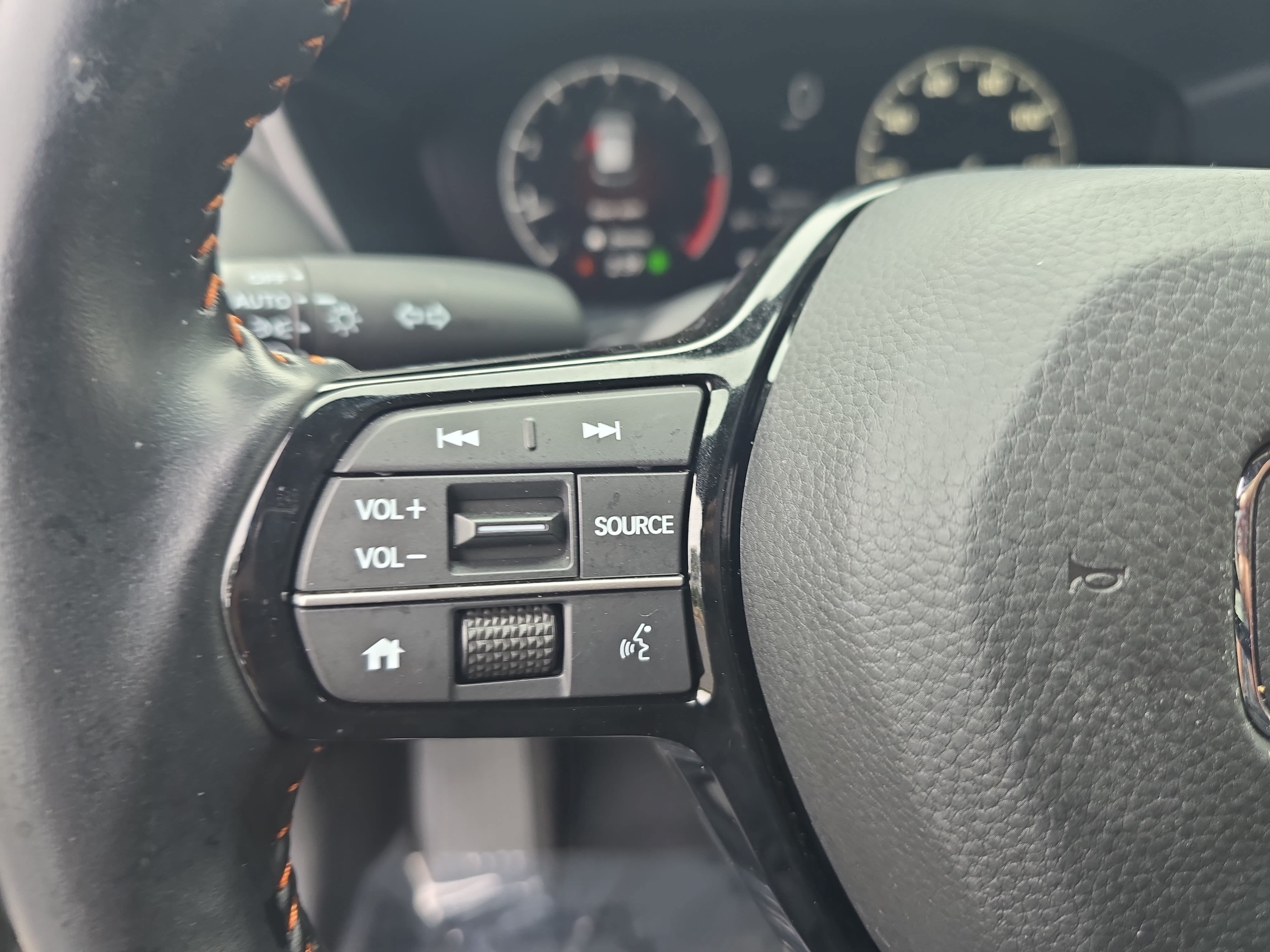 Certified 2025 Honda HR-V Sport image 16