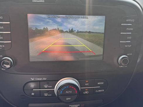 Used 2018 Kia Soul w/ Convenience Package FWD image 19