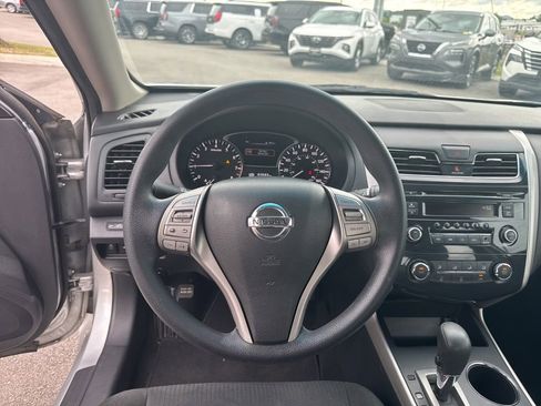 Used 2015 Nissan Altima 2.5 S w/ Sport Value Package FWD image 14