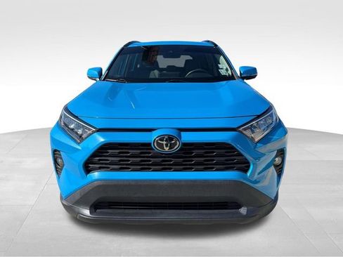 Used 2020 Toyota RAV4 XLE Premium image 2