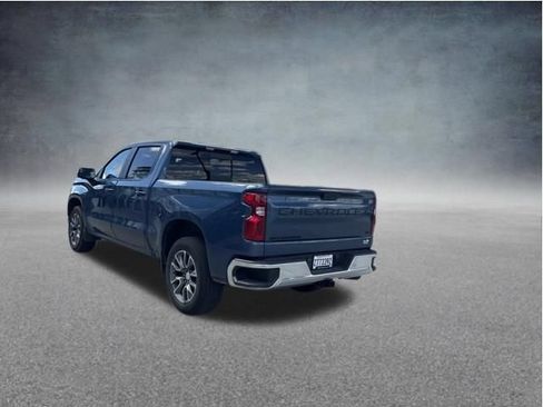 Used 2024 Chevrolet Silverado 1500 LT w/ Convenience Package II RWD image 4