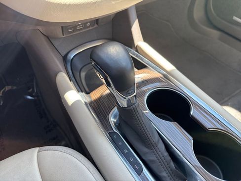 Used 2024 Chevrolet Malibu LT image 41