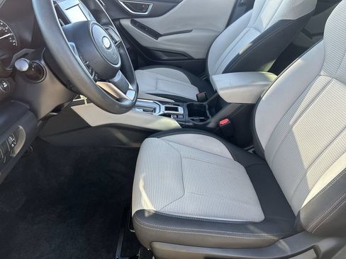 Used 2024 Subaru Forester AWD/4WD image 16