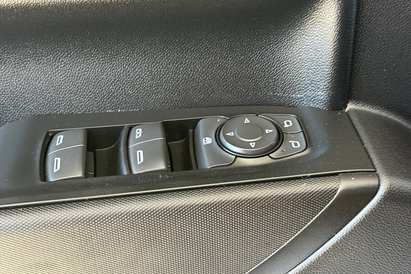 Used 2026 Chevrolet Silverado 1500 Custom AWD/4WD image 12