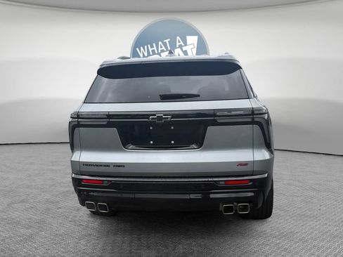 Used 2024 Chevrolet Traverse RS w/ LPO, Floor Liner Package AWD/4WD image 5