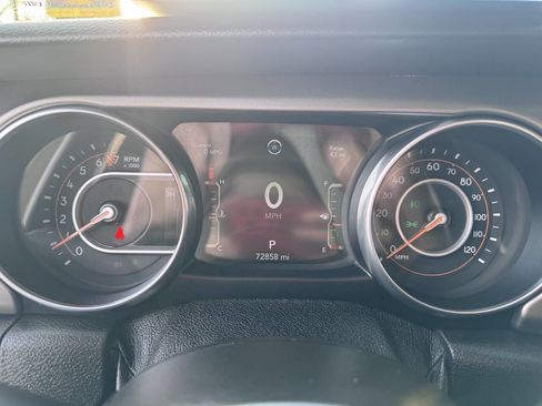 Used 2021 Jeep Wrangler Unlimited Sport image 25