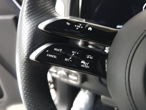 Used 2025 Mercedes-Benz G 550 image 11