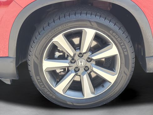 Used 2025 Honda Pilot Elite image 39