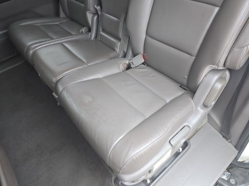 Used 2015 Honda Odyssey EX-L image 16