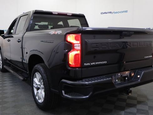 Used 2021 Chevrolet Silverado 1500 Custom image 9