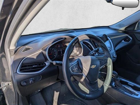 Used 2024 Chevrolet Malibu LT w/ Midnight Edition image 10