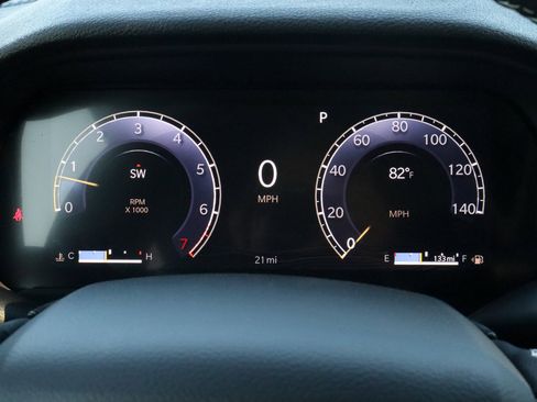 New 2025 Jeep Grand Cherokee Laredo X w/ Luxury Tech Group I image 32