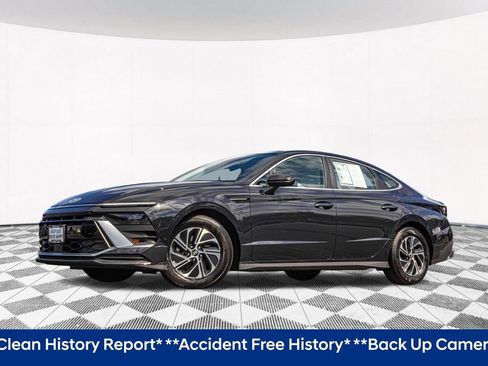 Certified 2026 Hyundai Sonata Blue FWD image 2