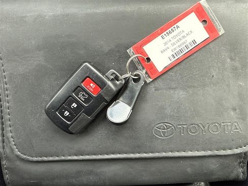 Used 2014 Toyota RAV4 Limited image 3