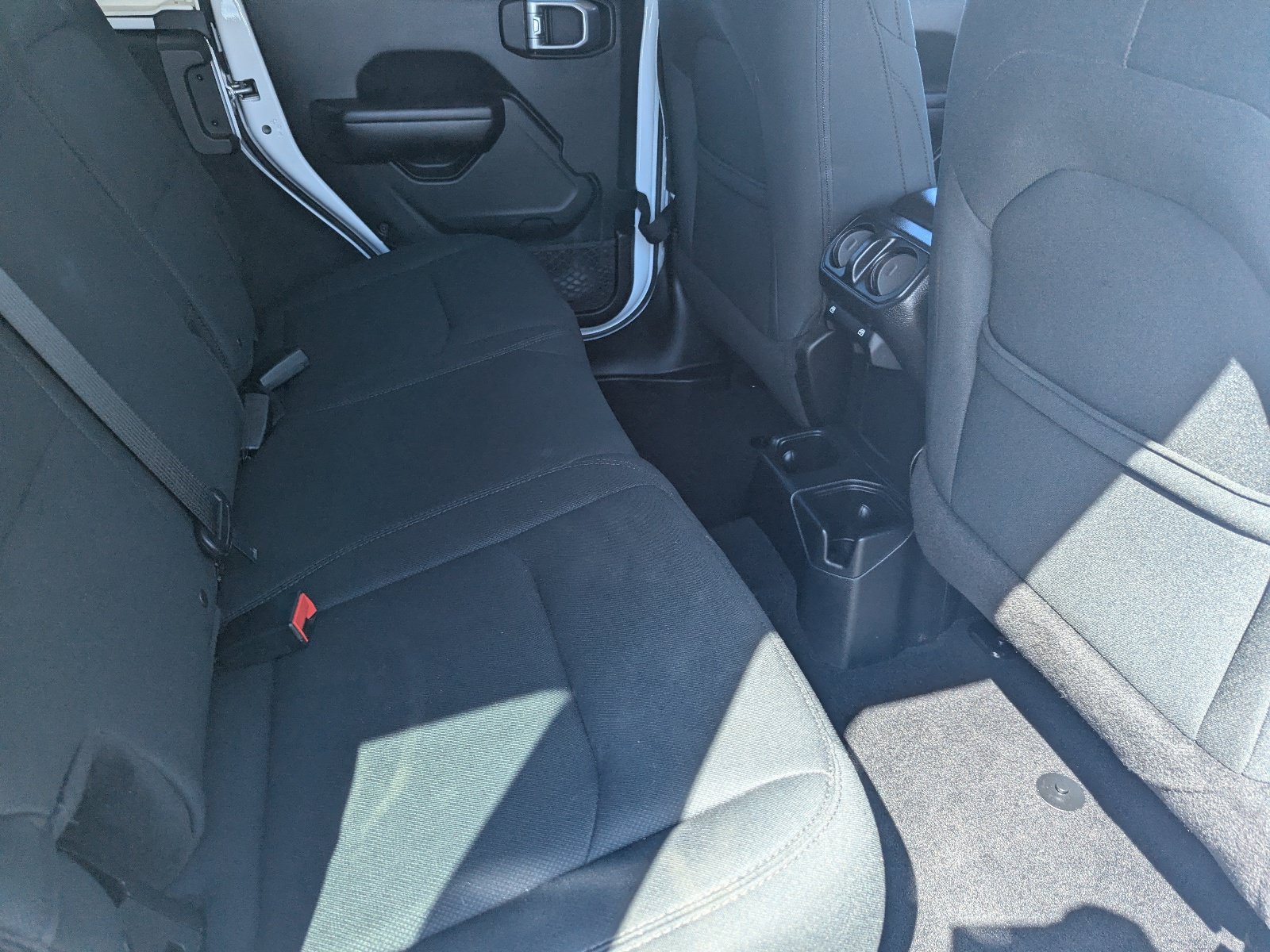 Used 2018 Jeep Wrangler Unlimited Sport S AWD/4WD image 14