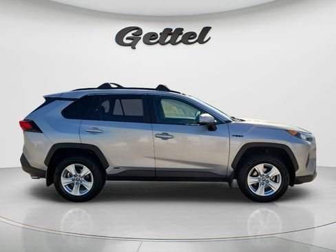 Certified 2020 Toyota RAV4 LE AWD/4WD image 4