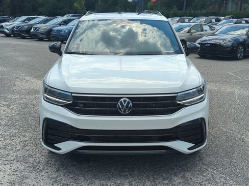 Used 2023 Volkswagen Tiguan SE R-Line FWD image 10