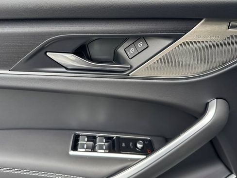 New 2026 Jaguar F-PACE R-Dynamic S AWD/4WD image 10