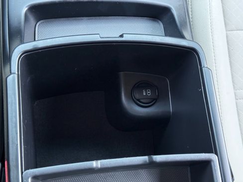 Used 2017 Kia Sorento LX image 27