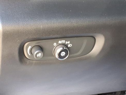 Used 2022 Chevrolet Traverse Premier w/ Redline Edition image 19