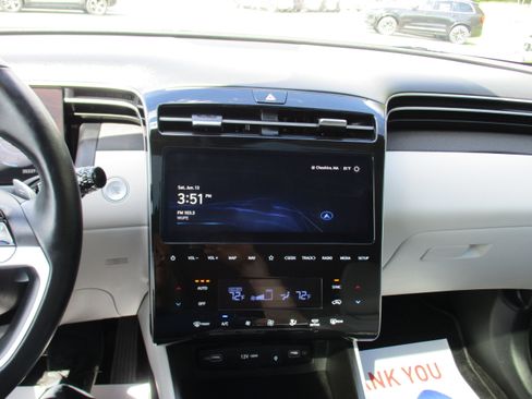 Used 2023 Hyundai Tucson Limited AWD/4WD image 18
