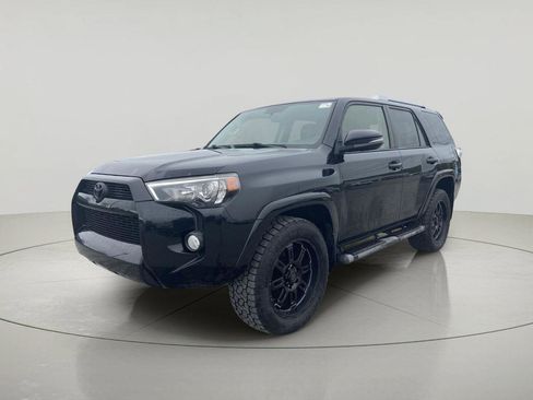 Used 2018 Toyota 4Runner SR5 Premium AWD/4WD image 7