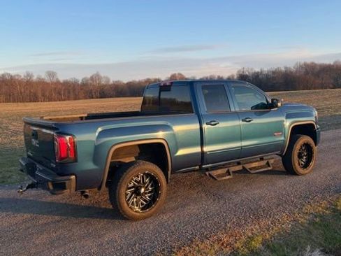Used 2017 GMC Sierra 1500 SLT AWD/4WD image 3