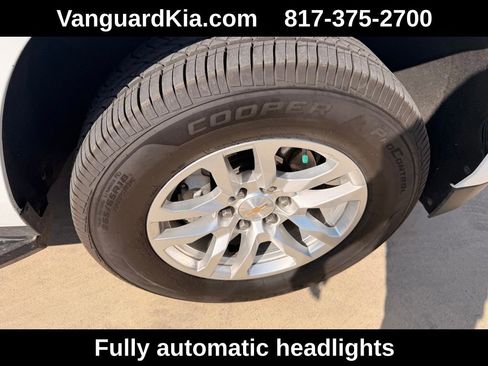 Used 2022 Chevrolet Suburban LS w/ Driver Alert Package image 11