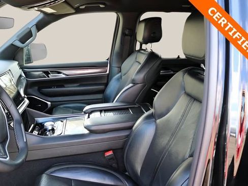 Used 2024 Jeep Wagoneer 4WD w/ Convenience Group I image 11