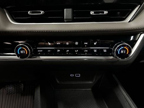 New 2026 Chevrolet Equinox LT FWD image 23
