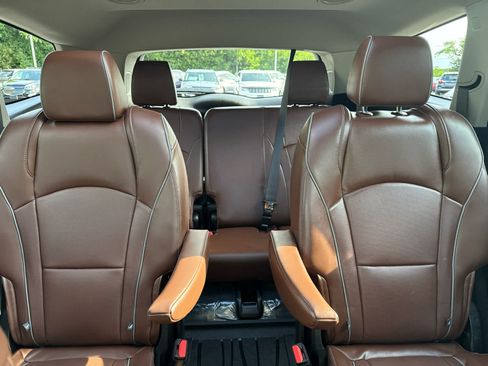 Used 2020 Buick Enclave Avenir w/ Avenir Technology Package AWD/4WD image 15
