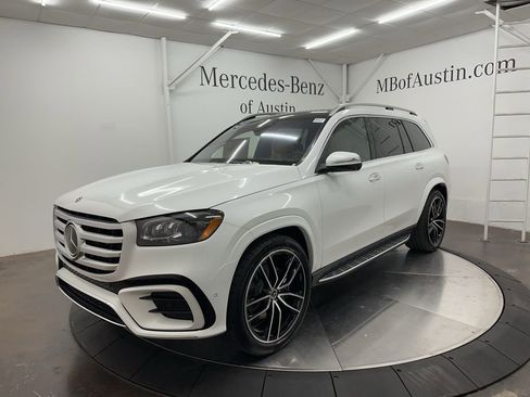New 2026 Mercedes-Benz GLS 580 4MATIC image 3