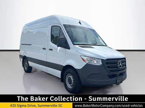 Used 2025 Mercedes-Benz Sprinter 2500 image 1