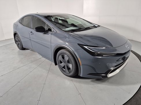 New 2026 Toyota Prius Plug-In Hybrid image 7