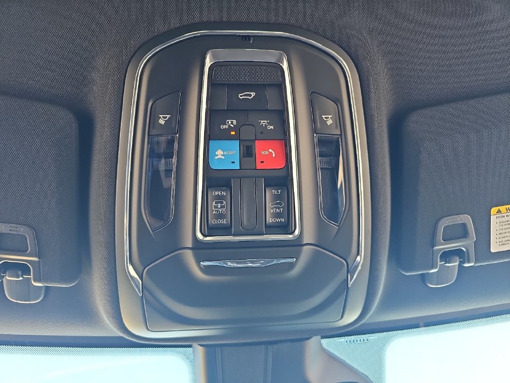 Used 2024 Jeep Grand Cherokee Altitude AWD/4WD image 30