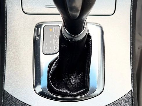 Used 2009 INFINITI G37 Journey w/ Premium Pkg image 19