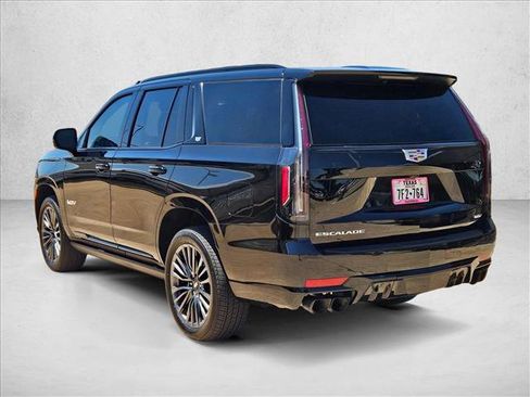Used 2024 Cadillac Escalade V AWD/4WD image 8