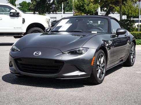 Used 2016 MAZDA MX-5 Miata Grand Touring RWD image 5