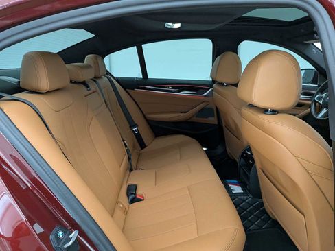 Used 2023 BMW 530e w/ M Sport Package image 21