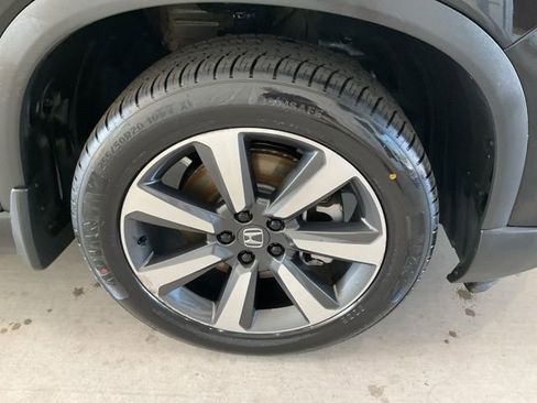 Certified 2023 Honda Pilot Touring image 31