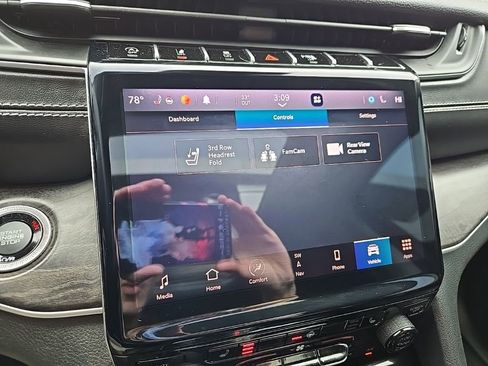 Used 2021 Jeep Grand Cherokee L Limited image 32