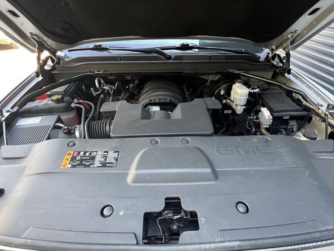 Used 2019 GMC Yukon SLT AWD/4WD image 36
