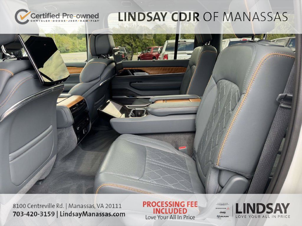 Used 2024 Jeep Grand Wagoneer Series III w/ Rear Seat Video Group 1 AWD/4WD image 22