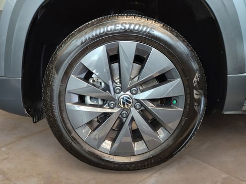 Used 2024 Volkswagen Taos S w/ MDO Package image 28