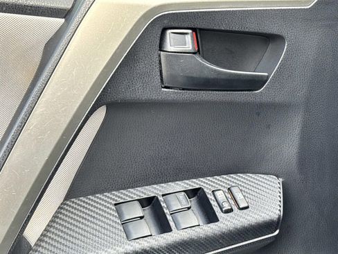 Used 2014 Toyota RAV4 LE image 21