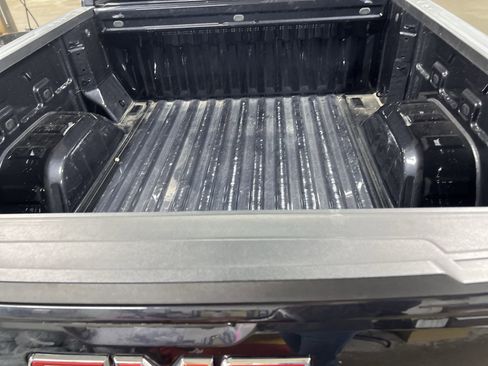 Certified 2024 GMC Sierra 1500 Elevation image 25