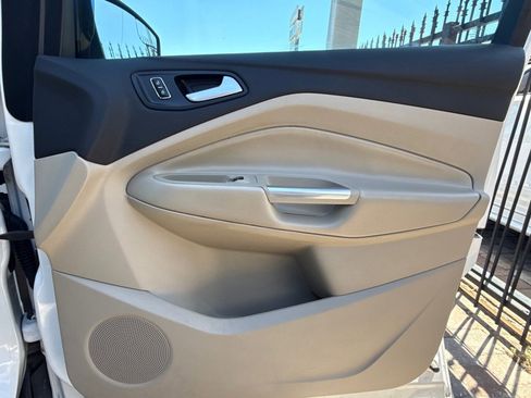 Used 2016 Ford Escape SE w/ Equipment Group 201A image 28