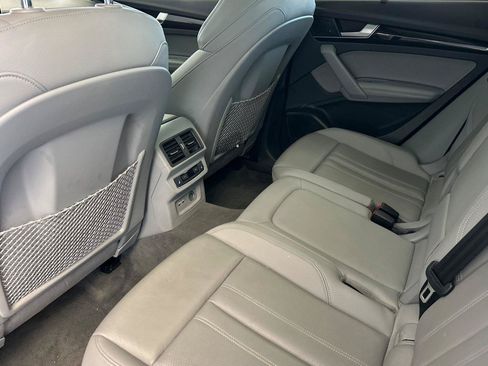 Used 2020 Audi Q5 e Prestige w/ Prestige Package AWD/4WD image 11